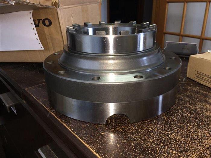 0 Volvo (11145310) DIFFERENTIAL HOUSING and (11145309) DOG CLUTCH