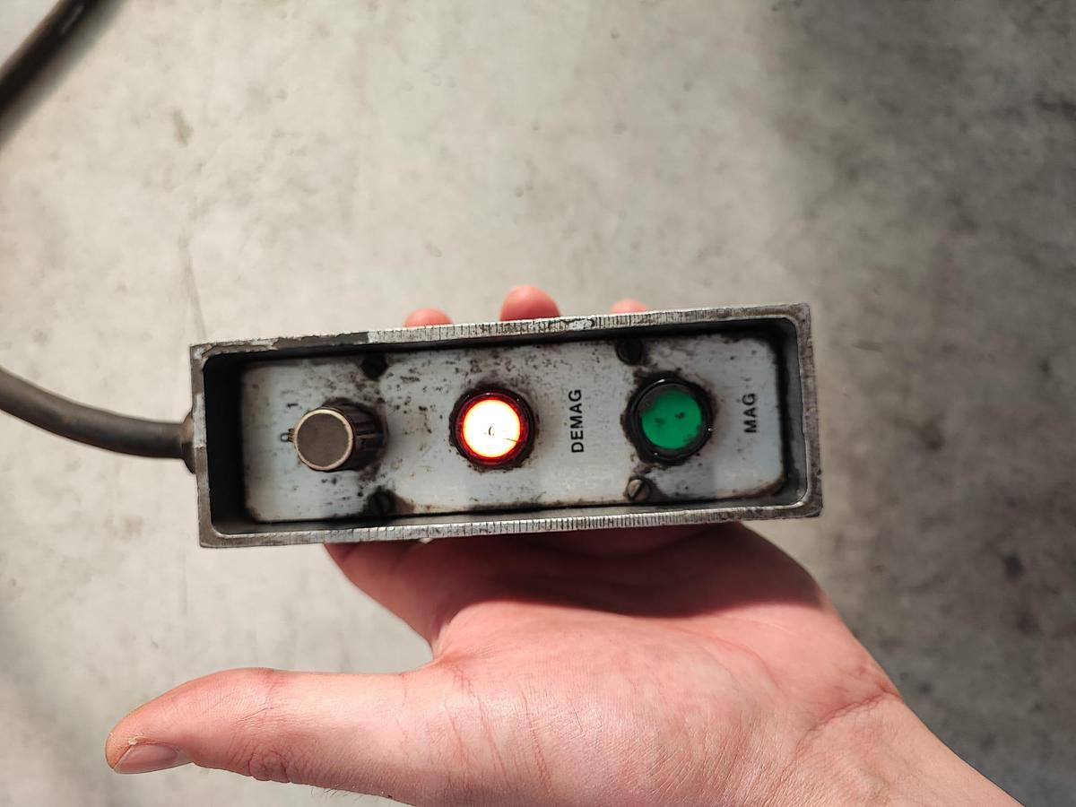 Usato TECNOMAGNETE 800x310xH110 mm piano magnetico per fresatura, completo di centralina