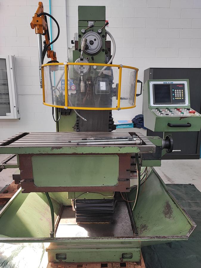 Usato Fresatrice universale verticale INFRATIREA FUS32 | 560x320x400 | Visualizzata + PERIZIA