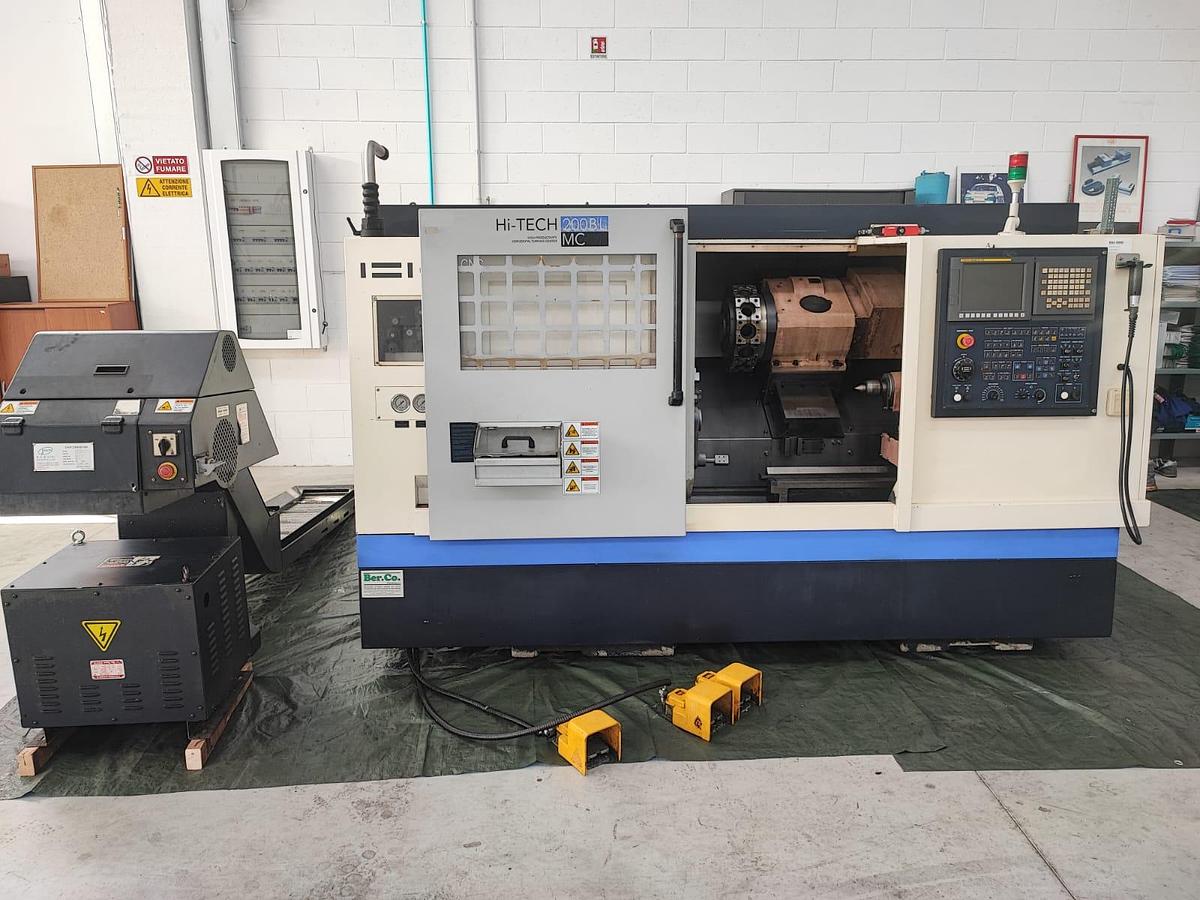 Usato Tornio CNC motorizzato HWACHEON HI-TECH 200BL MC | CNC Fanuc