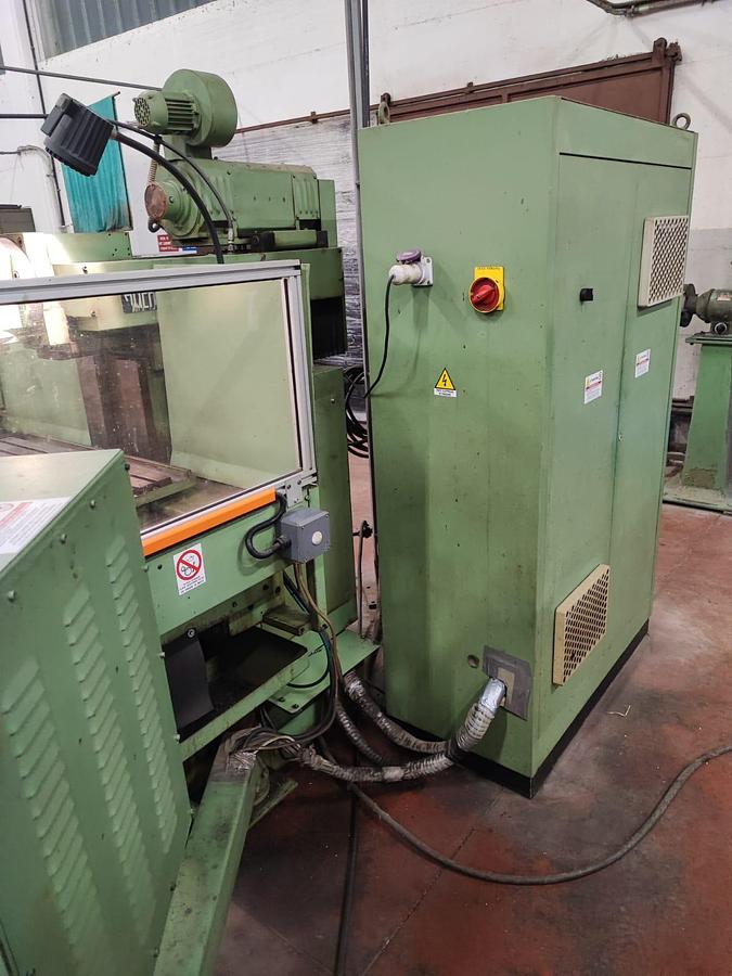 Usato Fresatrice CNC universale ACIERA F35 verticale-orizzontale | 320x320x320 | CNC Fagor + PERIZIA