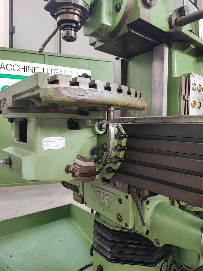 Usato Fresatrice universale KLOPP KORRADI UW2 | 400x300x350 | Visualizzata