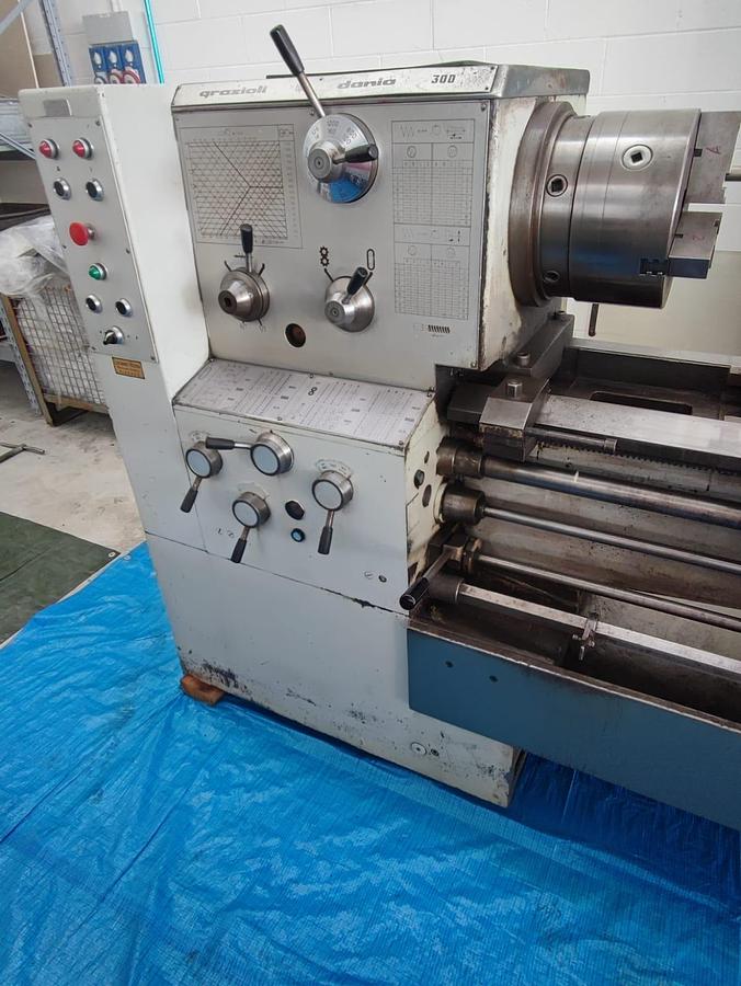 Usato Tornio parallelo GRAZIOLI DANIA 300x1500x90