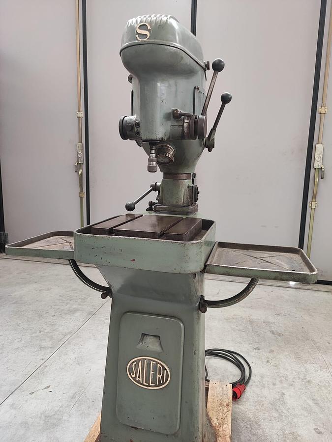 Usato Trapano a colonna per minuteria SALEMI con trasmissione a cinghia 