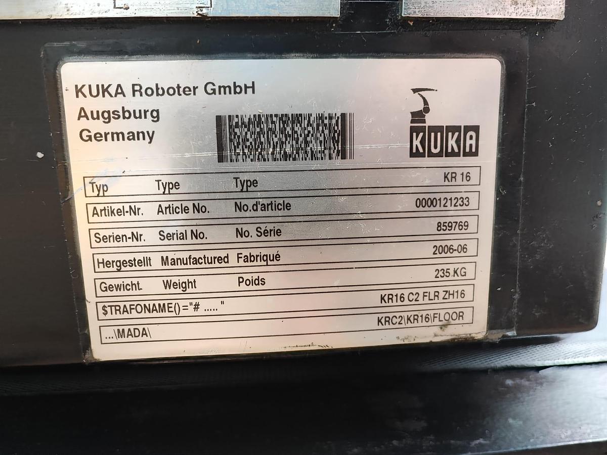 Usato Robot antropomorfo KUKA KR 16 completo di centrale di comando KRC2
