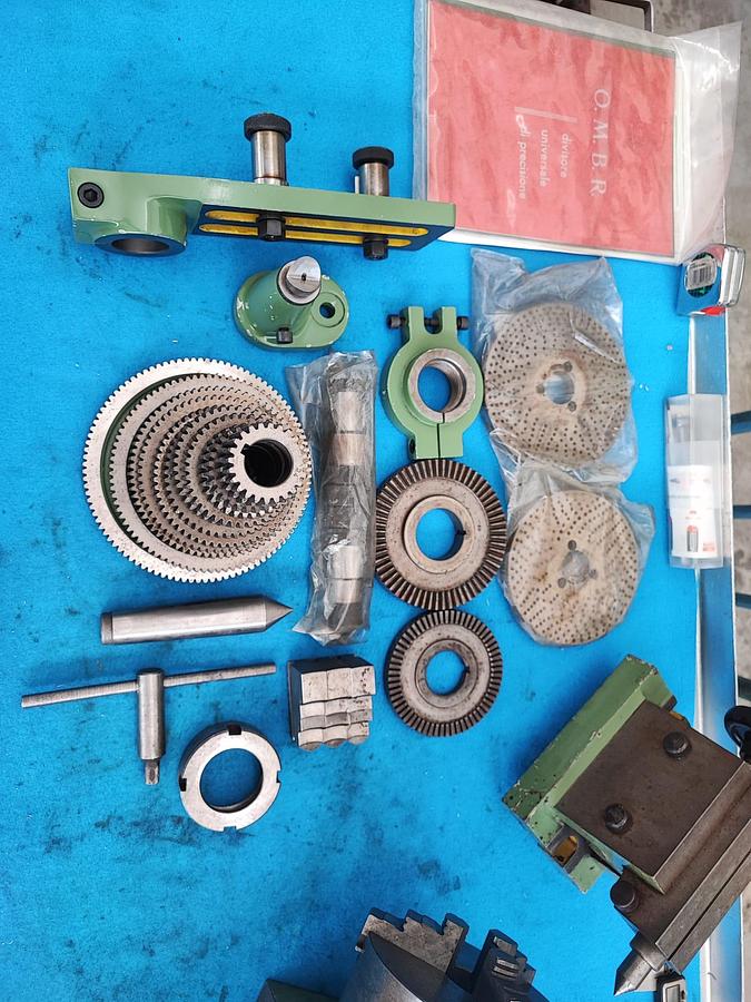 Usato OMBR 150-160 divisore universale con mandrino d.200 mm e contropunta