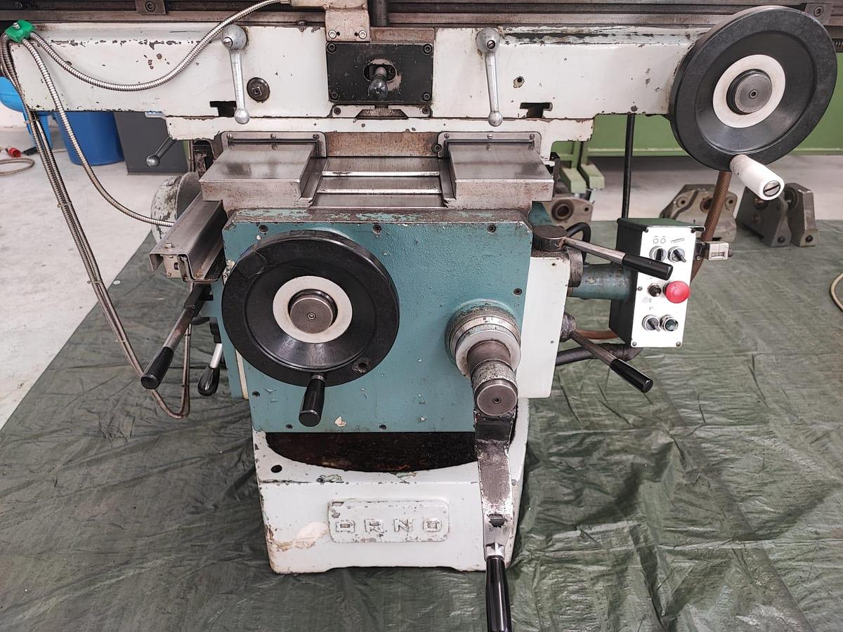 Usato Fresatrice universale ARNO NOMO F30