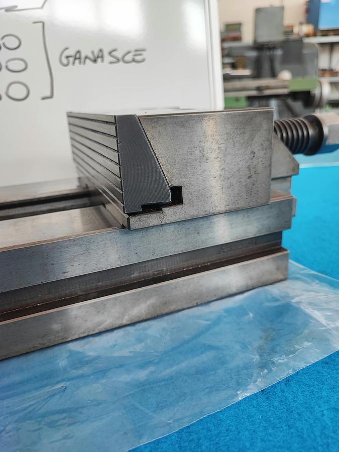 Usato GERARDI morsa modulare 250x150 mm per fresatrici e centri di lavoro cnc