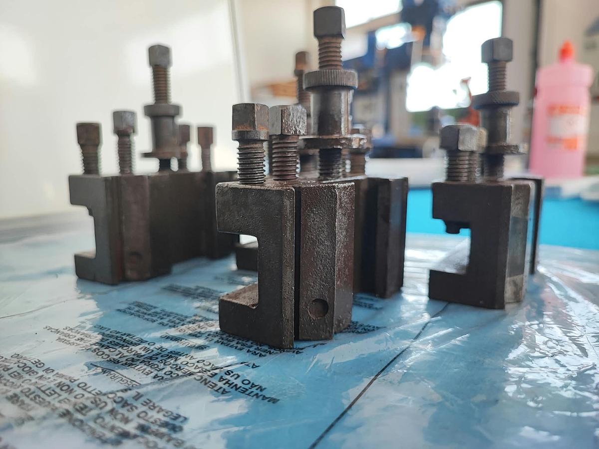 Usato GFB torretta singola tipo A completa di 4 cartelle porta utensili, quadro da 20