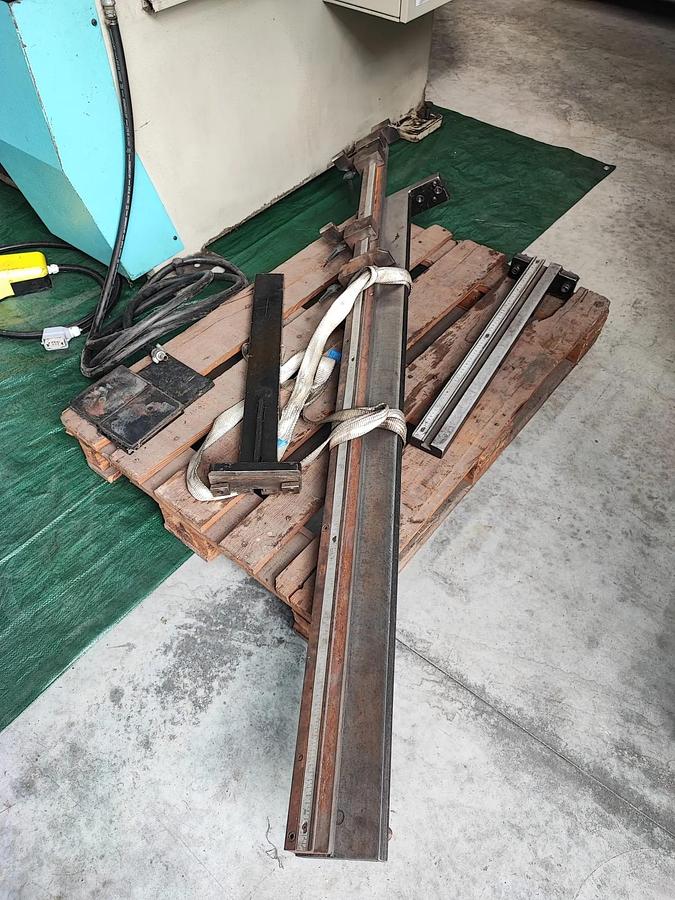Usato Cesoia a ghigliottina motorizzata trancia lamiera I.MA.L CCO 20/4-6 | 2050x6 mm