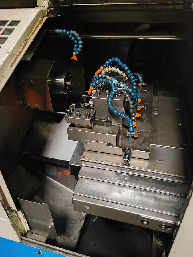 Usato Tornio a 2 assi GOODWAY TA-32 con caricatore BOSS 542 | CNC Fanuc