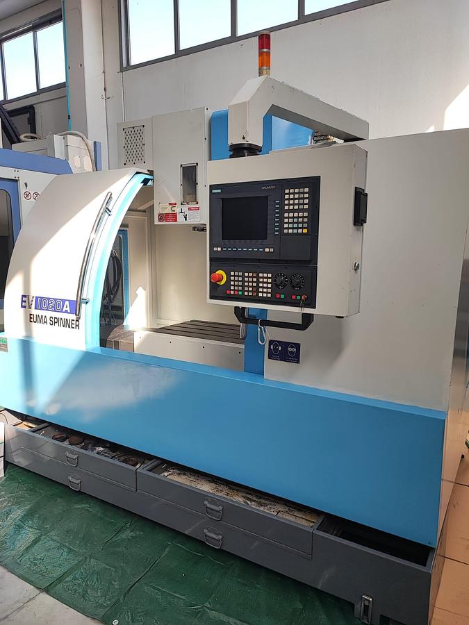 Usato Centro di lavoro verticale EUMA SPINNER EV 1020A | 1020x610x610 | CNC Siemens