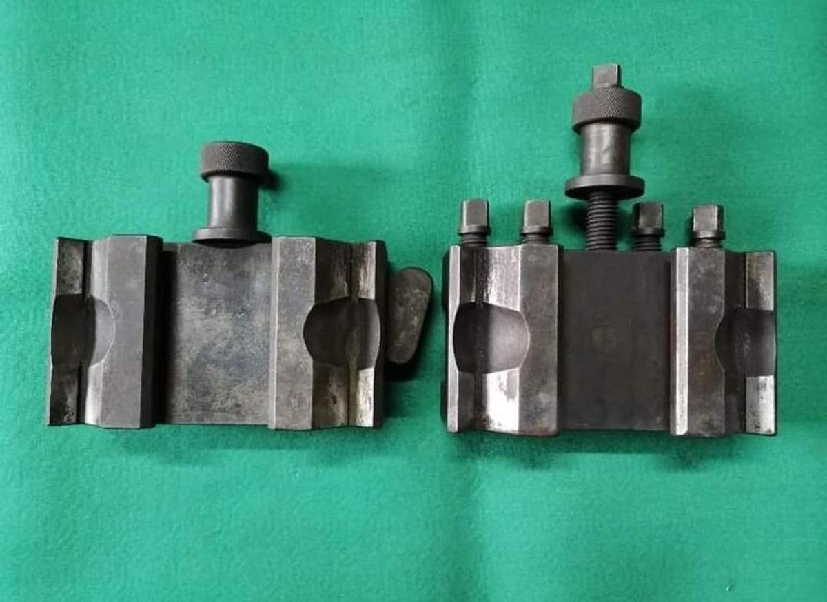 Usato Cartelle porta utensili TIPO D per tornio