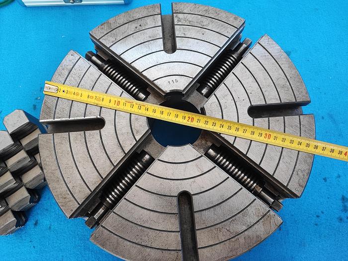Usato Piattaforma 360mm, C.L. 6", a 4 griffe indipendenti per tornio
