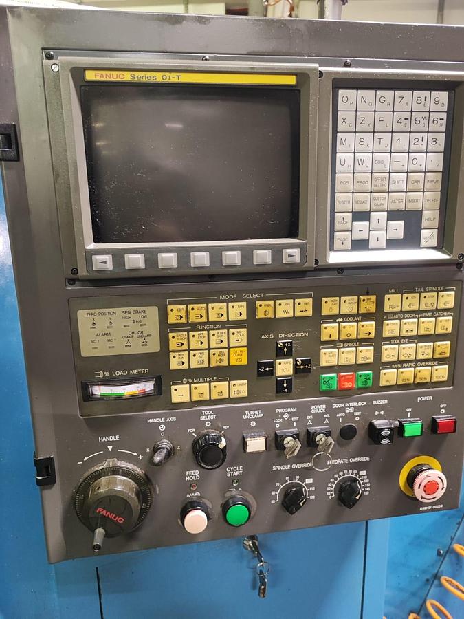 Usato Tornio motorizzato HYUNDAI HIT 160M con caricatore BOSS 545 | CNC Fanuc