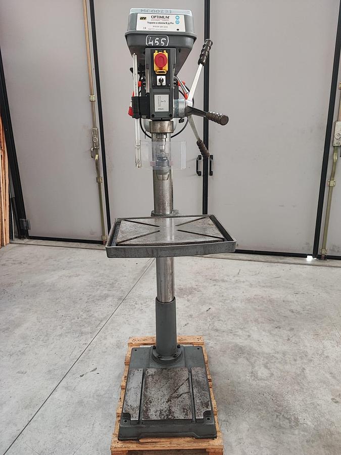 Usato Trapano a colonna OPTIMUM B33 PRO 400V con trasmissione a cinghia - tavola inclinabile