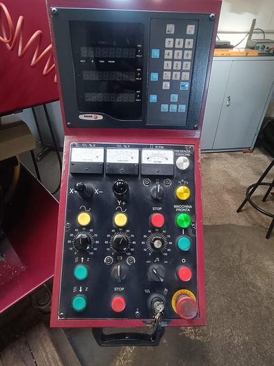 Usato Fresatrice a testa veloce JIUH YEH JY-2VHT