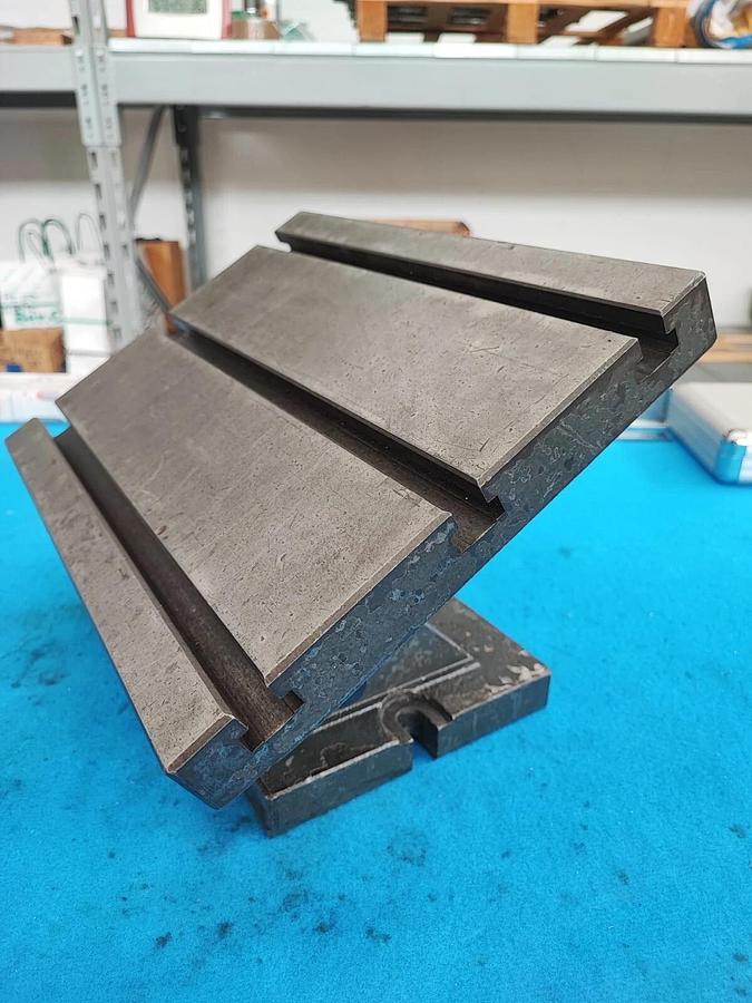 Usato CUTER tavola inclinabile a 90° dim. 350x270 per fresatrici e trapani
