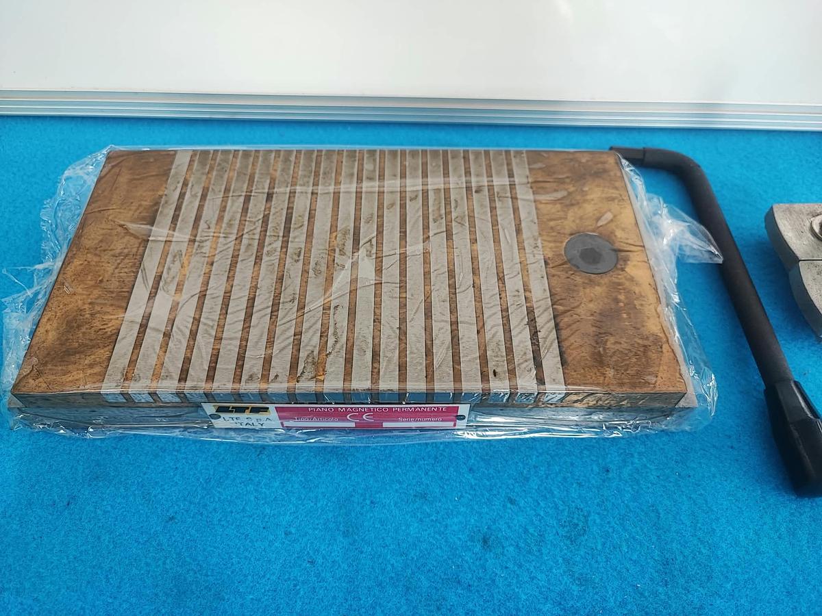 Usato LTF 150x300xH35 (NUOVO) piano magnetico permanente per rettifica e lapidello