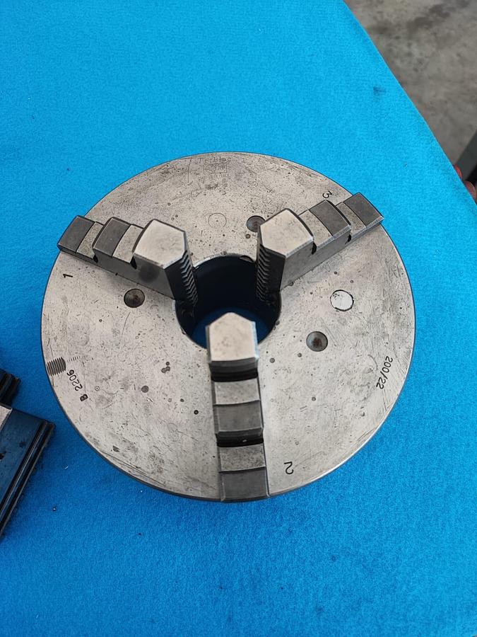 Usato MARIO PINTO mandrino da 200, 3+3+3 griffe, doppia guida