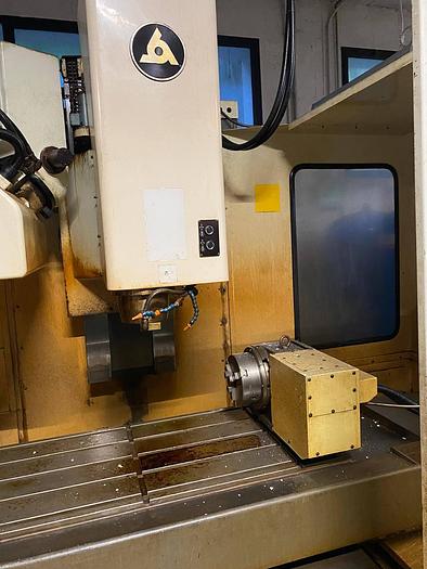 Usato Centro di lavoro verticale KITAMURA MYCENTER 4 con tavola 4° asse