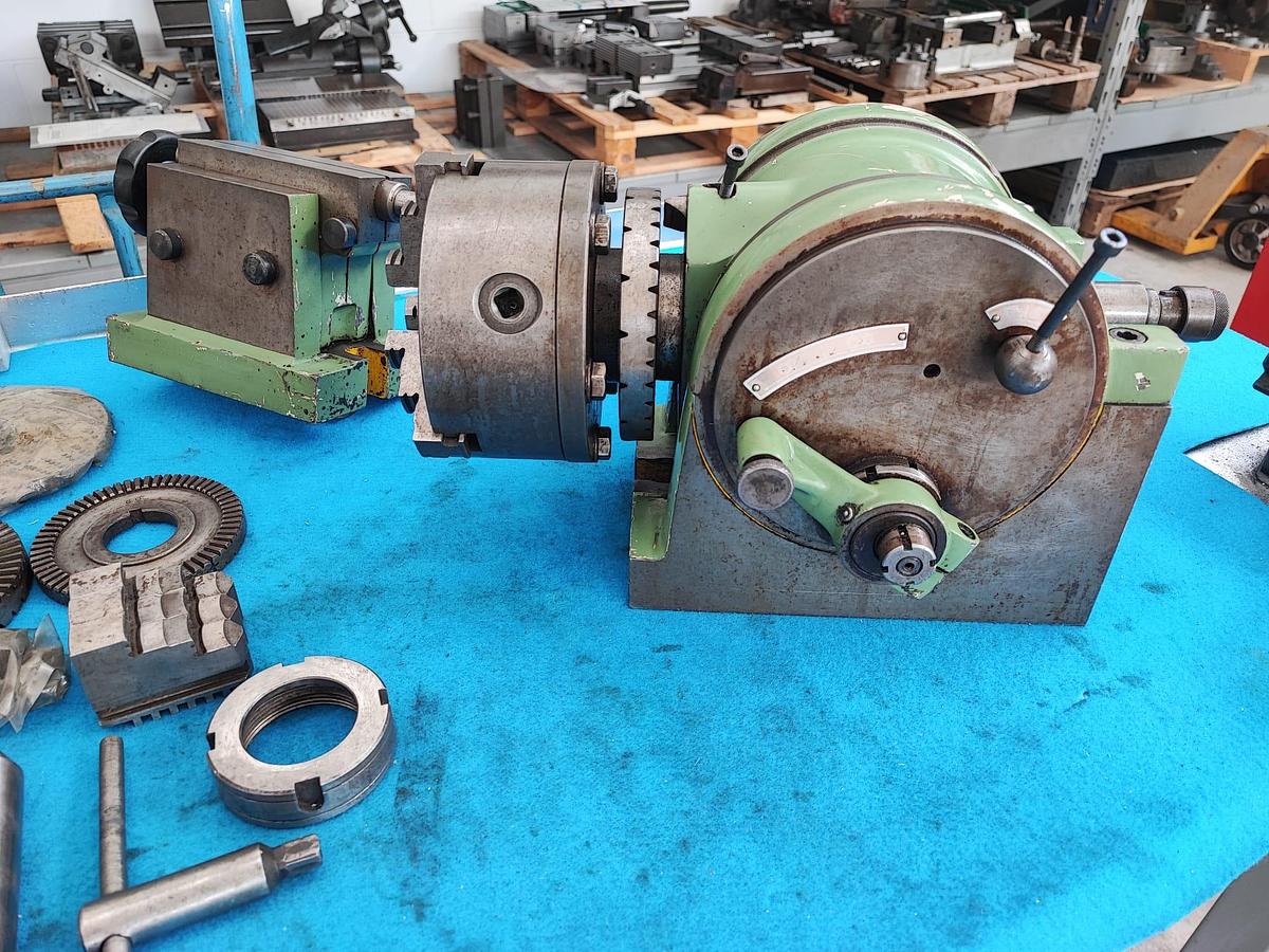 Usato OMBR 150-160 divisore universale con mandrino d.200 mm e contropunta