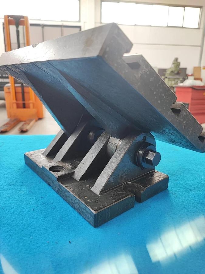 Usato CUTER tavola inclinabile a 90° dim. 350x270 per fresatrici e trapani