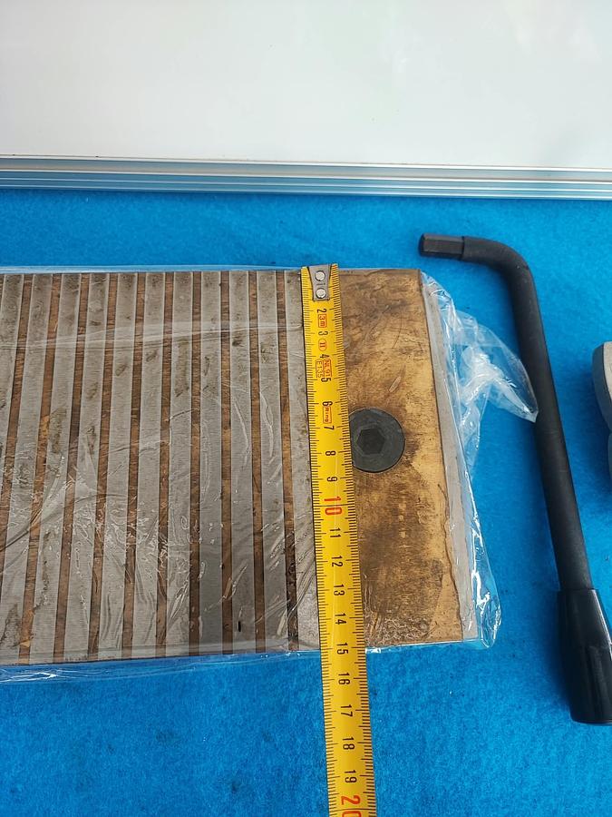 Usato LTF 150x300xH35 (NUOVO) piano magnetico permanente per rettifica e lapidello
