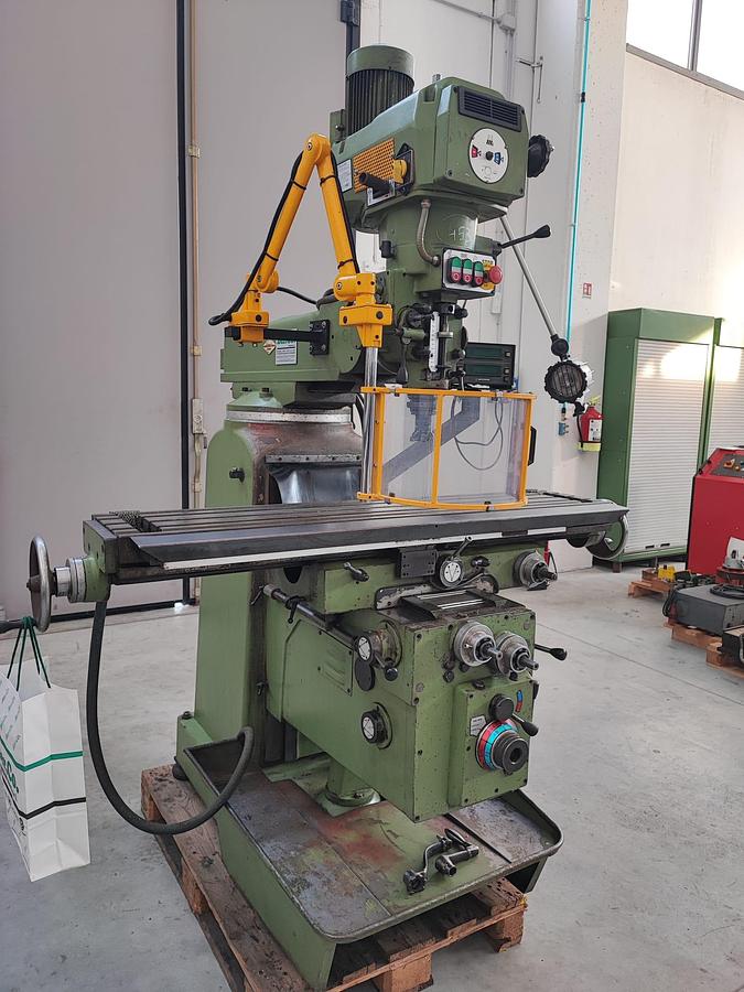 Usato Fresatrice a testa veloce LAGUN FTV-4 | 800x345x400 | Visualizzata