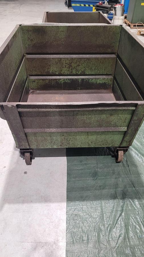 Usato Cassoni ribaltabili SALL SL-066-R per raccolta trucioli - rottami 500 / 750 Lt