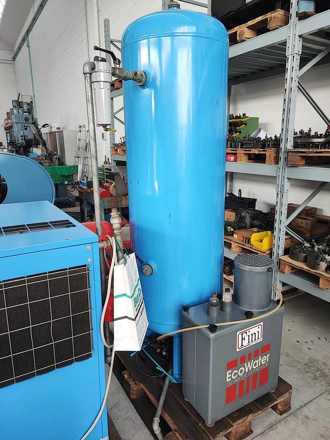 Usato Compressore rotativo a vite silenziato MARK MSA 7,5/8 + Ecowater FINI + serbatoio 500 Lt
