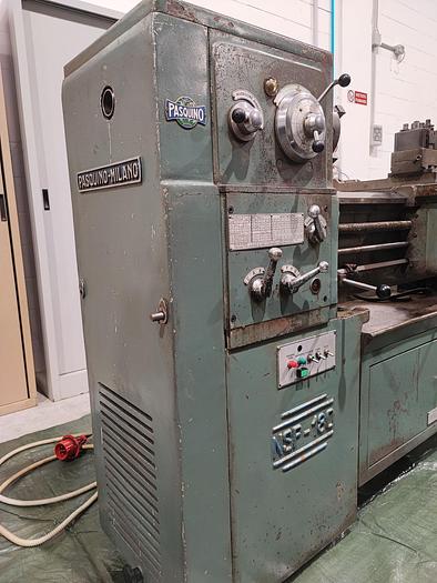 Usato Tornio parallelo PASQUINO MILANO 180x1000x41