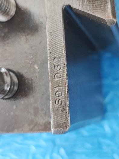 Usato IMPERO S01 D32, 5 cartelle porta utensili per tornio