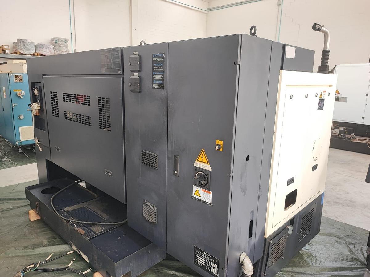 Usato Tornio CNC motorizzato HWACHEON HI-TECH 200BL MC | CNC Fanuc