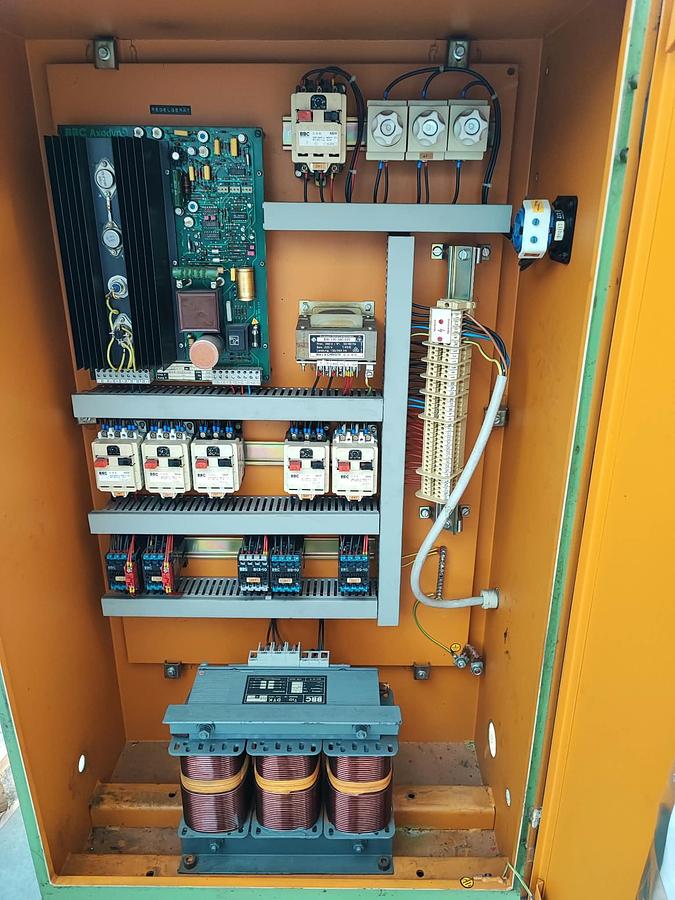 Usato Fresatrice universale KLOPP KORRADI UW2 | 400x300x350 | Visualizzata