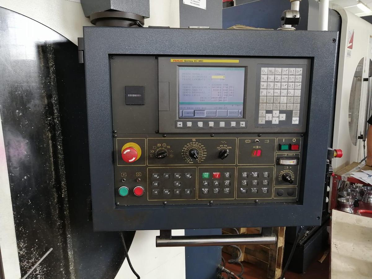 Usato Centro di lavoro verticale DART VMC 1000/A HI TECH | 1050x610x610 | Fanuc