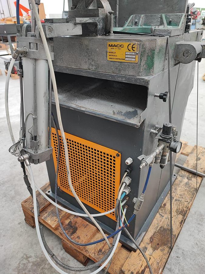 Usato Troncatrice a disco manuale MACC TA 400 S