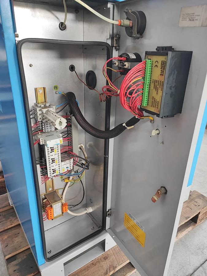 Usato Compressore rotativo a vite silenziato MARK MSA 7,5/8 + Ecowater FINI + serbatoio 500 Lt