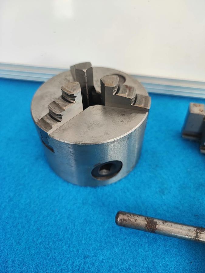 Usato TOS 80 mandrino singola guida, 3+3 griffe