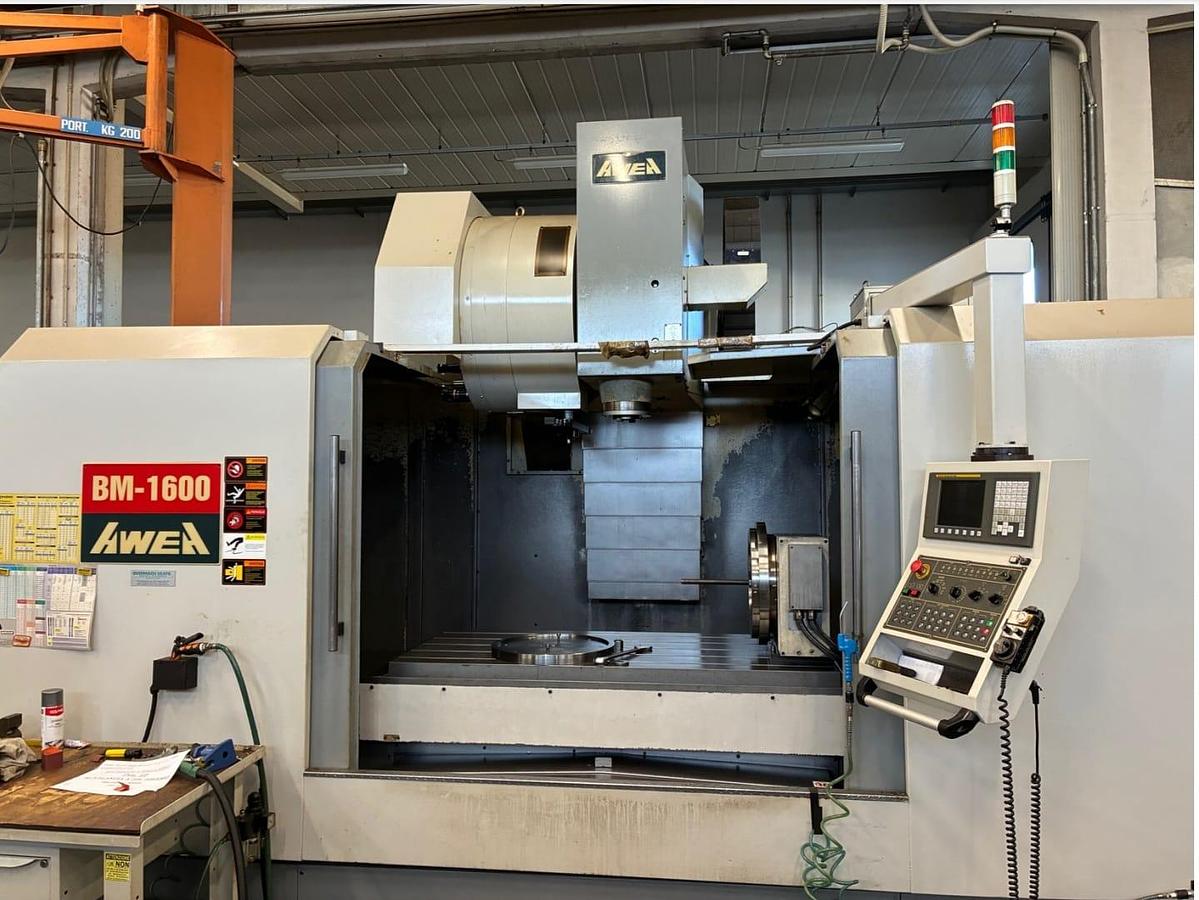 Usato Centro di lavoro verticale AWEA BM 1600 + 4° ASSE | 1000x500x600 | CNC Fanuc