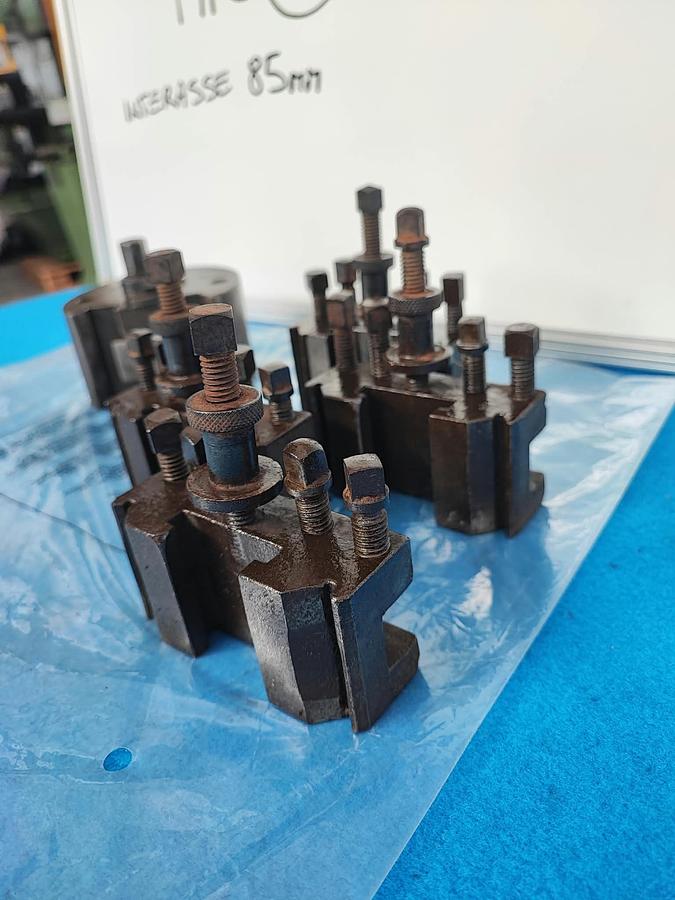 Usato GFB torretta singola tipo A completa di 4 cartelle porta utensili, quadro da 20