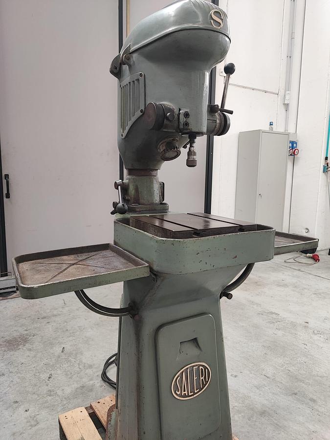 Usato Trapano a colonna per minuteria SALEMI con trasmissione a cinghia 