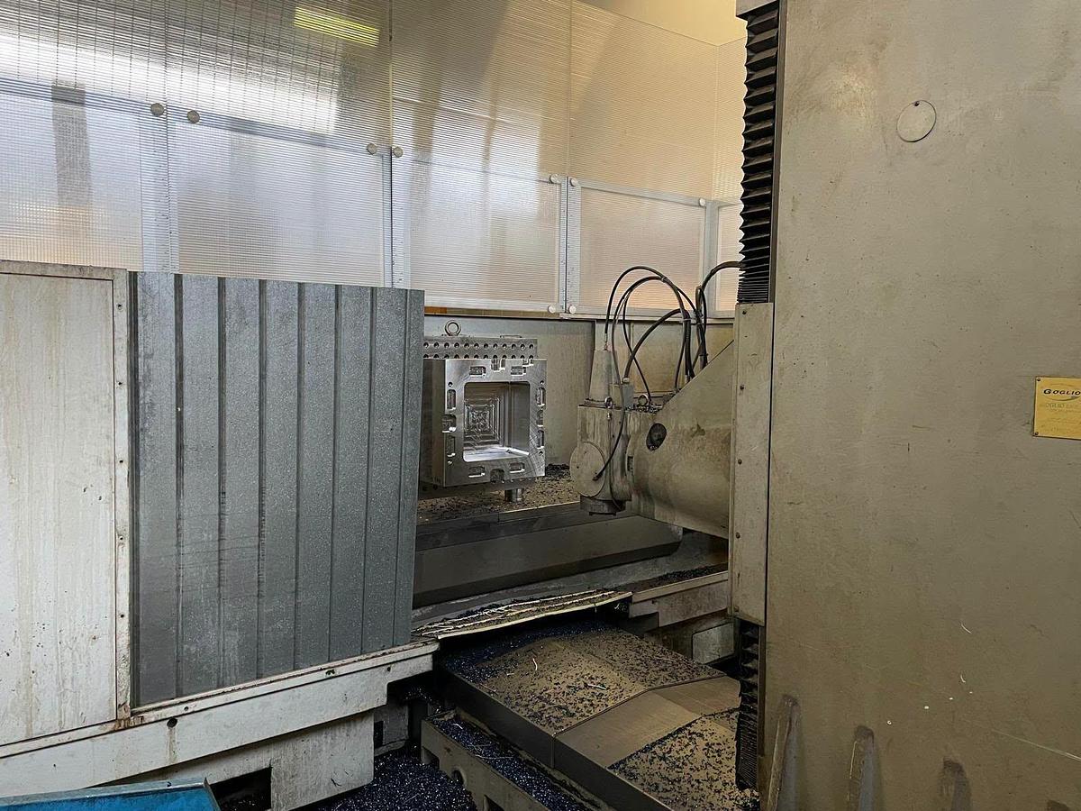 Usato Fresatrice a banco fisso GOGLIO FX 20/S | 2000x880x1000 | CNC Selca
