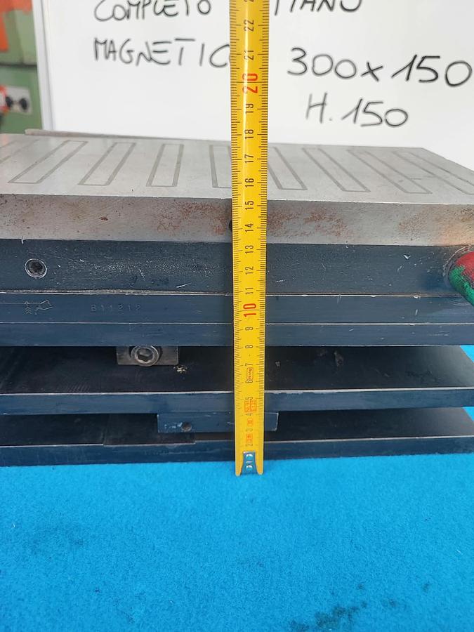 Usato Barra seno doppio con piano magnetico 150x250 a poli fitti