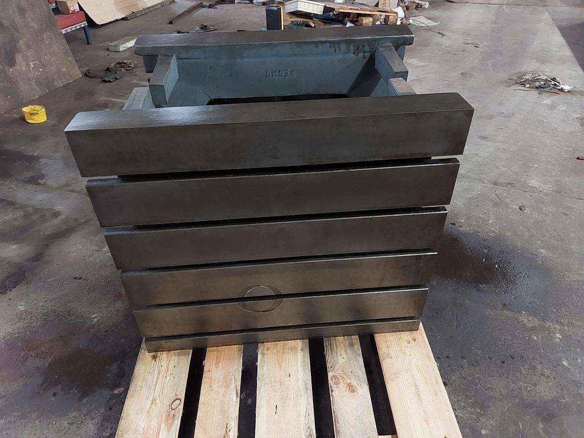 Usato Squadra di fissaggio in ghisa | 750×665 p. 300 mm