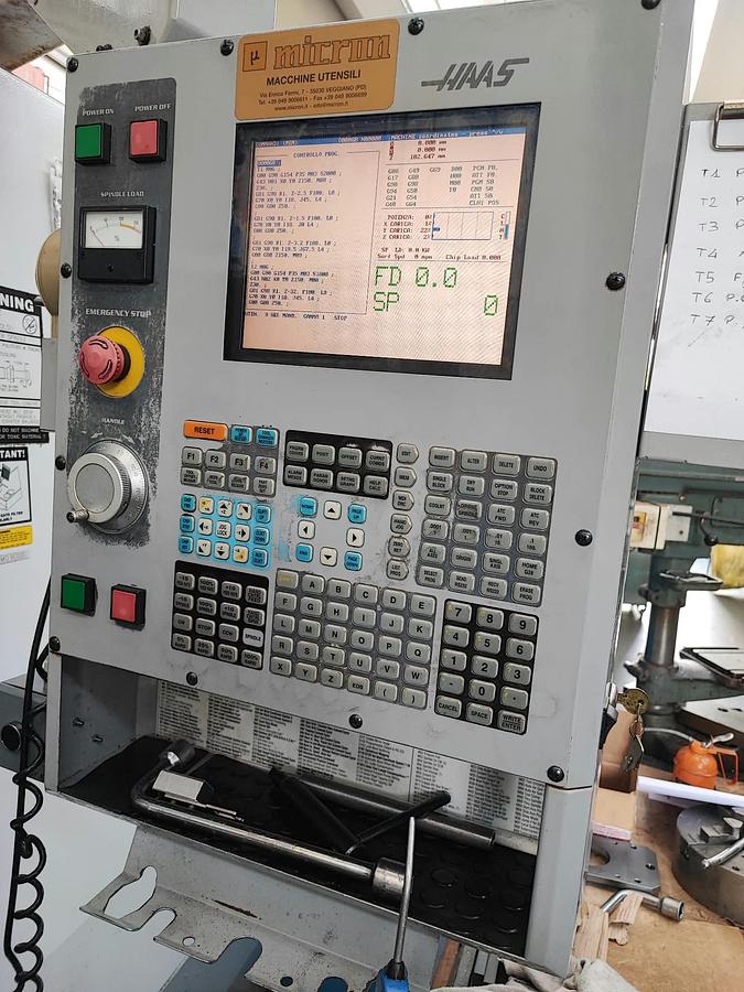 Usato Centro di lavoro con 4/5° asse HAAS VF-8B/40HE | 1626x1016x762