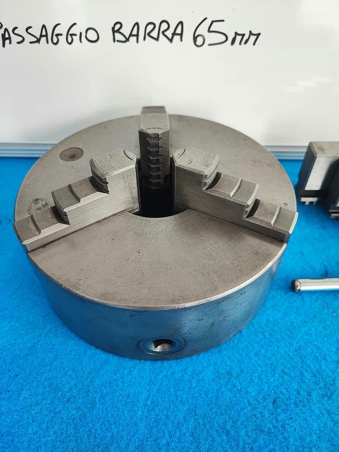 Usato TOS 200 mandrino singola, 3+3 griffe