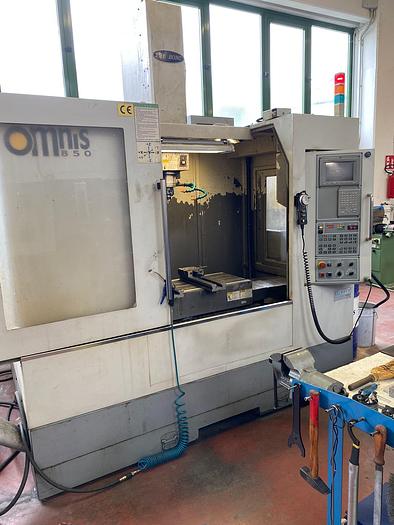 Usato Centro di lavoro verticale SHE HONG VMC 850S