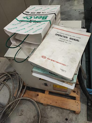 Usato Tornio CNC verticale rovesciato motorizzato KIA SKT21 VM con caricatore