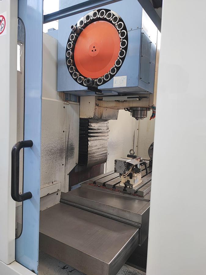 Usato Centro di lavoro verticale FAMUP MC100 EVOLUTION + 4° ASSE | 1000x500x600 | CNC Fanuc